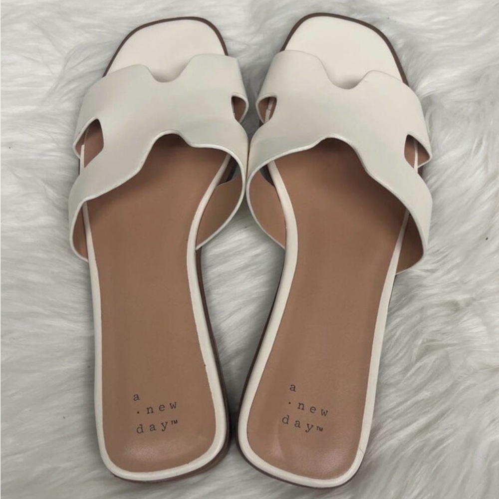 a new day Cream Slide Sandals - Picture 3 of 4